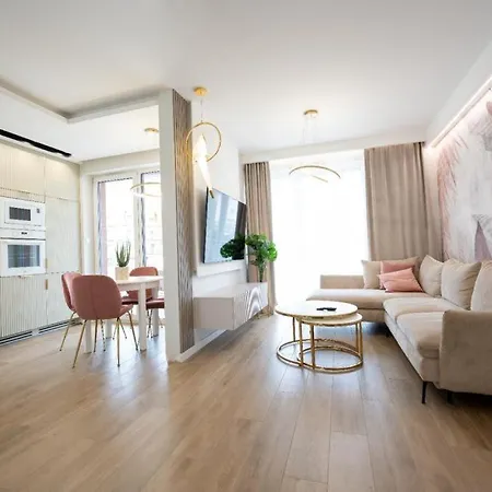 Rodzinne Bardzo Blisko Plazy Apartmán